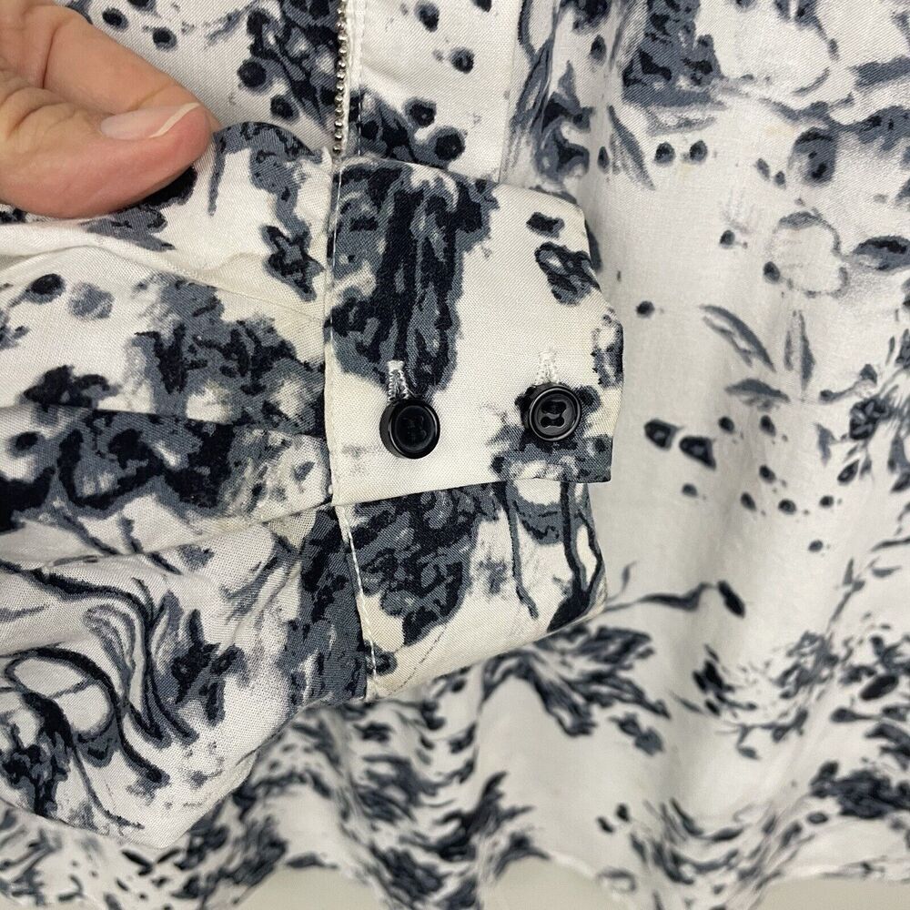 Caddis Fly Popover Tunic Top Womens L Gray White Floral Blouse Butterfly Classic - Picture 7 of 9